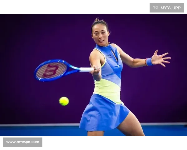 郑钦文伤愈复出首秀告捷：20记ACE球展现恢复势头，WTA多哈站晋级次轮